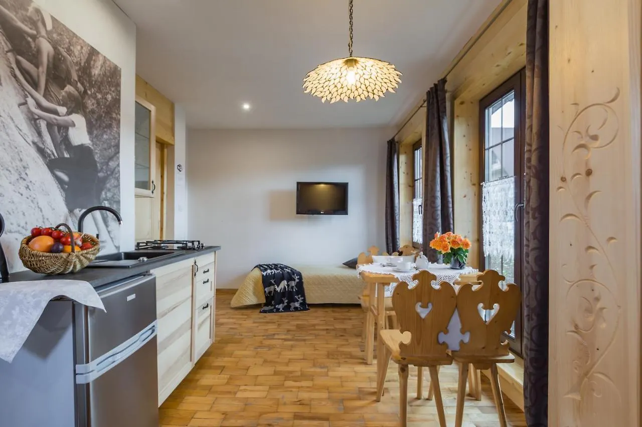 Pokoje i Apartamenty Centrum - Willa Bajeczka Zakopane