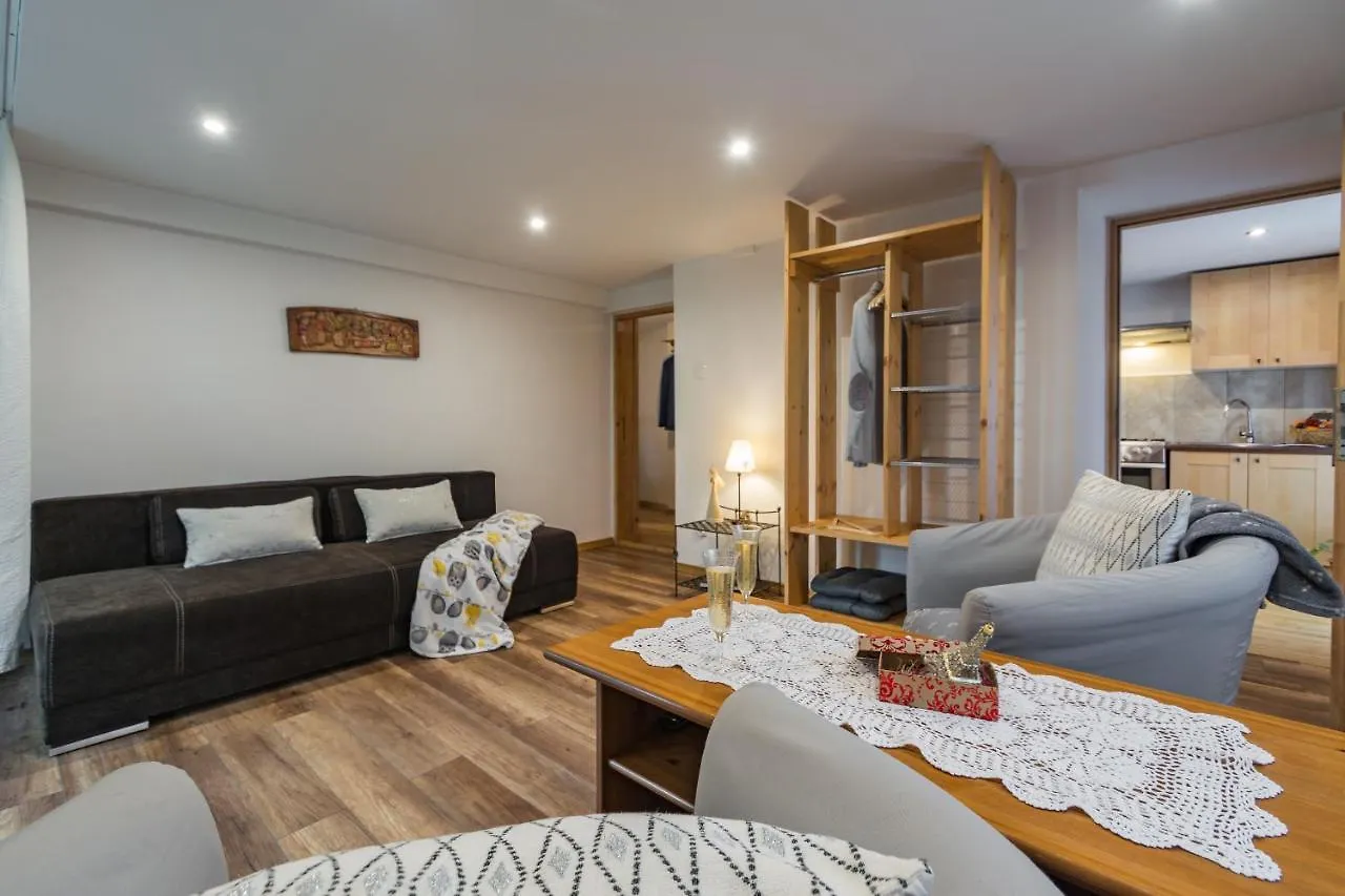 Pokoje I Apartamenty Centrum - Willa Bajeczka 0*, زاكوباني بولندا