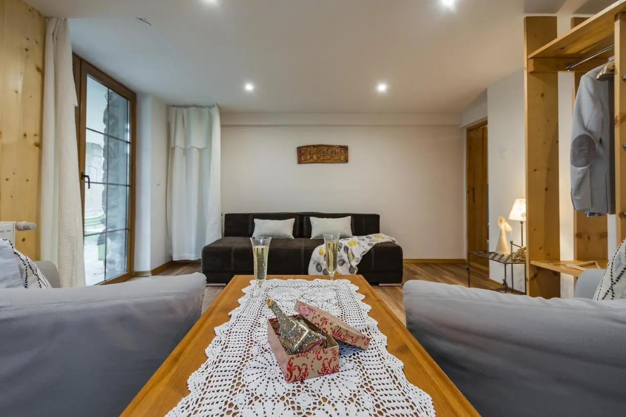 Pokoje i Apartamenty Centrum - Willa Bajeczka Zakopane
