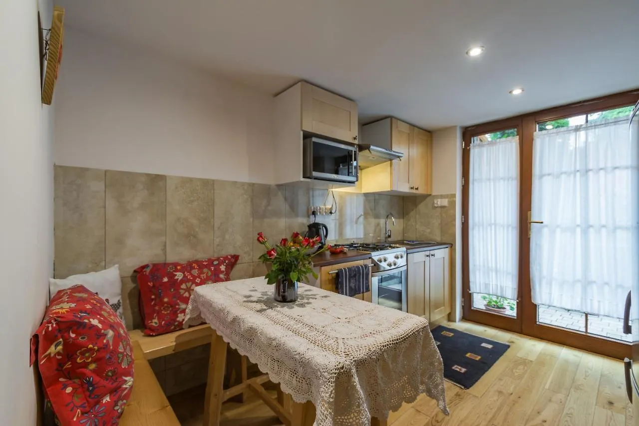 Pokoje I Apartamenty Centrum - Willa Bajeczka زاكوباني